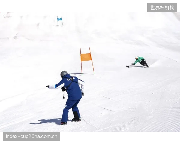 意大利Cortina雪场利用Liski的传感器网络,实现了对赛道防护网拉力的全天候远程标定与预警 意大利Cortina雪场利用Liski的传感器网络,实现了对赛道防护网拉力的全天候远程标定与预警